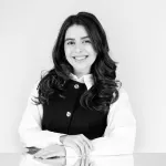 Alexandra Vizitiu Photo