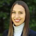 Laura Holéczy Photo